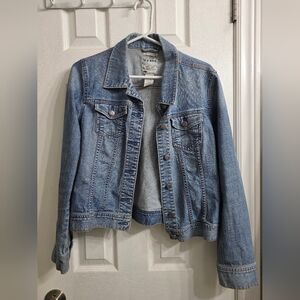 Old Navy Classic Medium Wash Denim Jacket - Size M